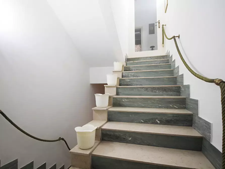 Immagine 27 di Villa in vendita  a Vinci