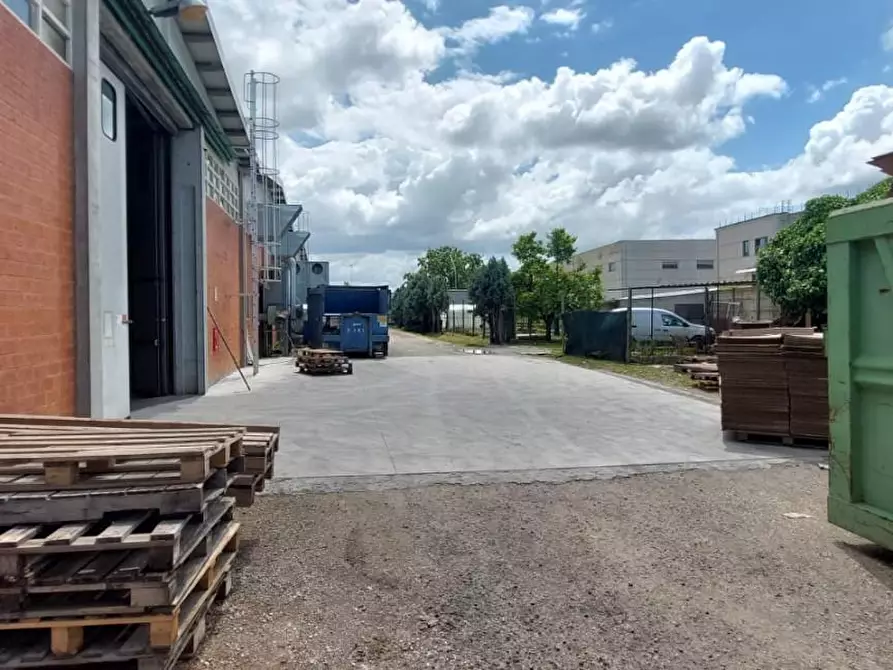 Immagine 8 di Attività artigianale in vendita  a Empoli