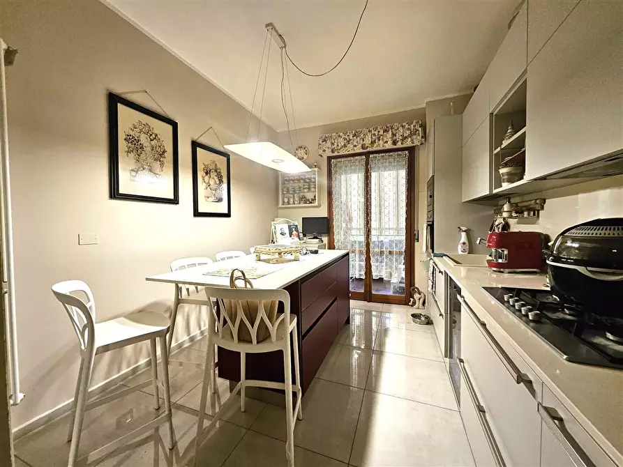 Immagine 5 di Appartamento in vendita  a Massa