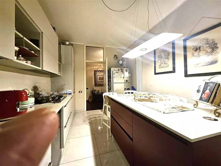 Immagine 7 di Appartamento in vendita  a Massa