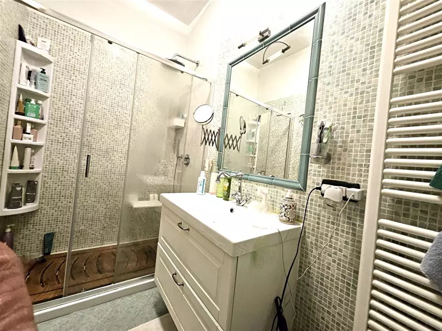 Immagine 10 di Appartamento in vendita  a Massa