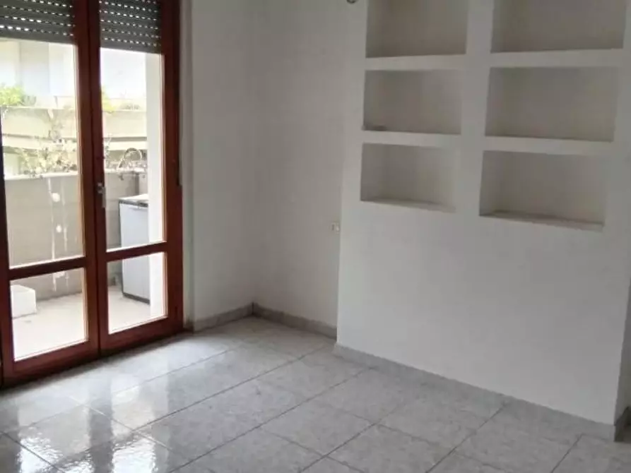 Immagine 11 di Appartamento in vendita  a Massa