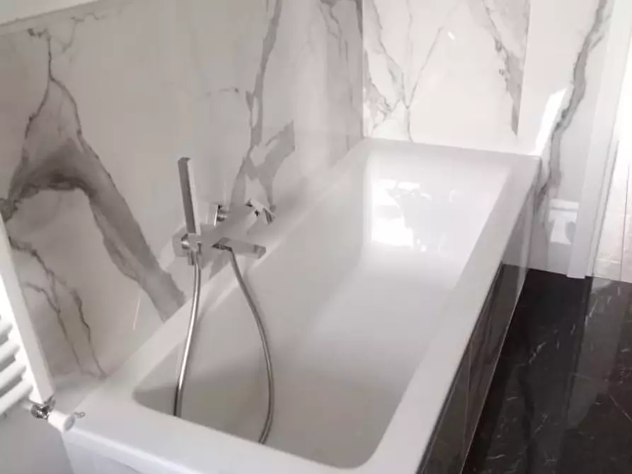 Immagine 20 di Appartamento in vendita  a Massa