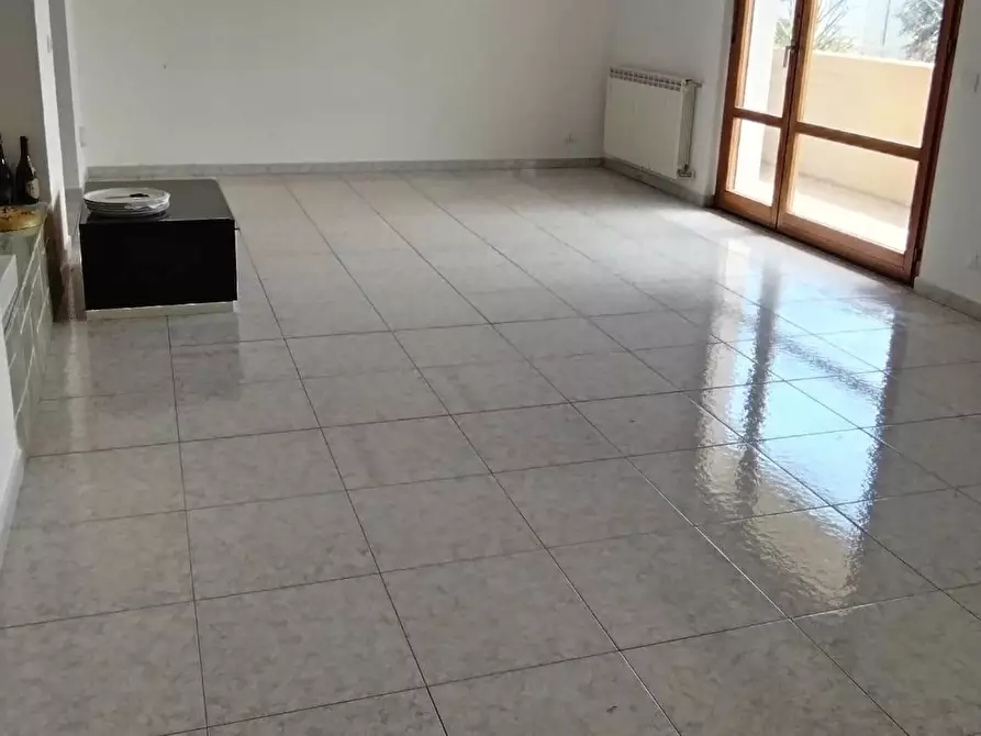 Immagine 13 di Appartamento in vendita  a Massa