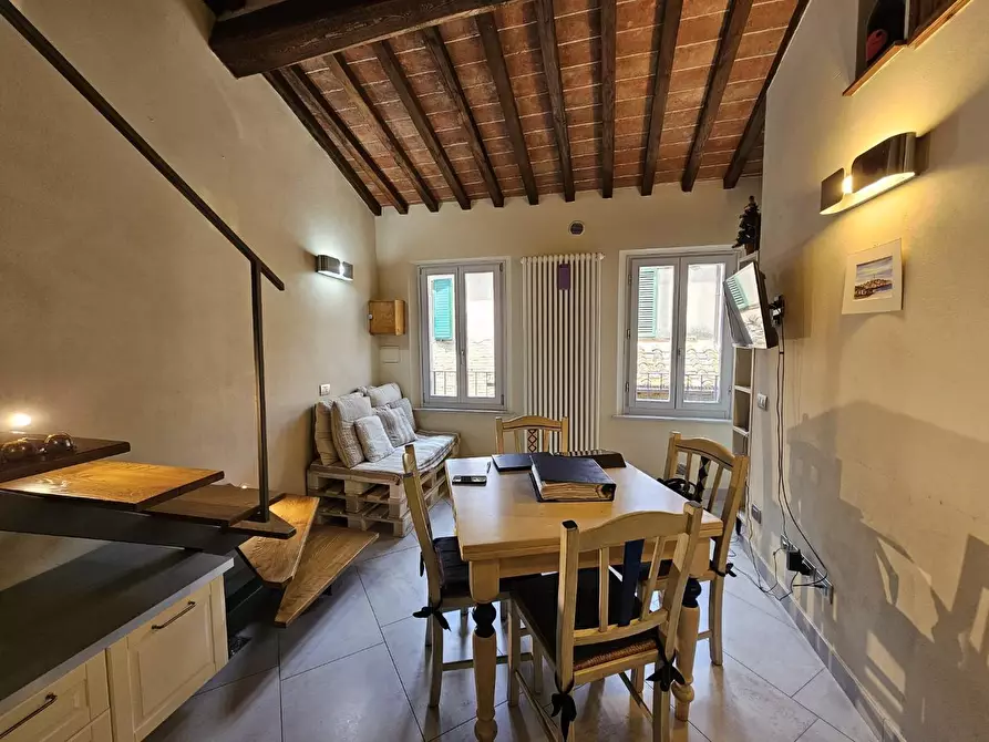 Immagine 7 di Appartamento in vendita  a Siena