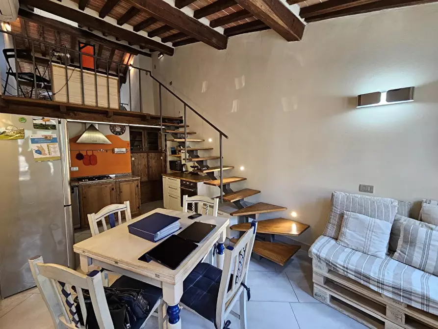 Immagine 8 di Appartamento in vendita  a Siena