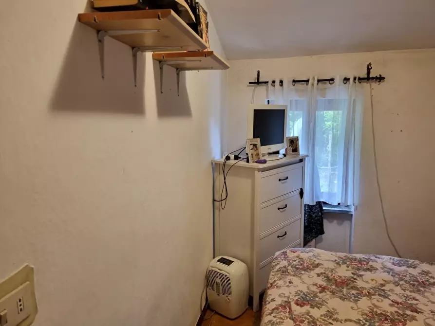 Immagine 21 di Casa indipendente in vendita  a Massa