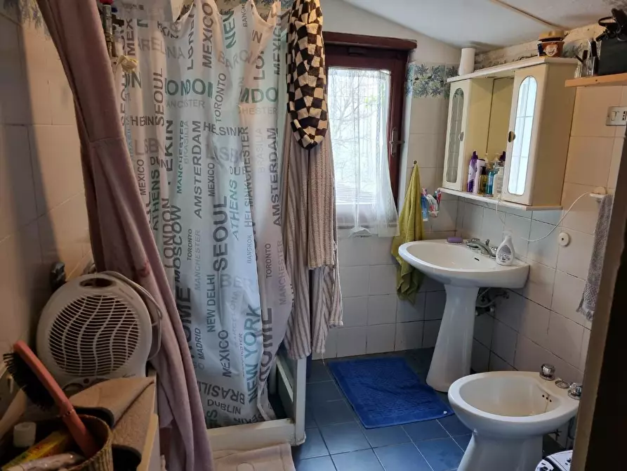 Immagine 24 di Casa indipendente in vendita  a Massa