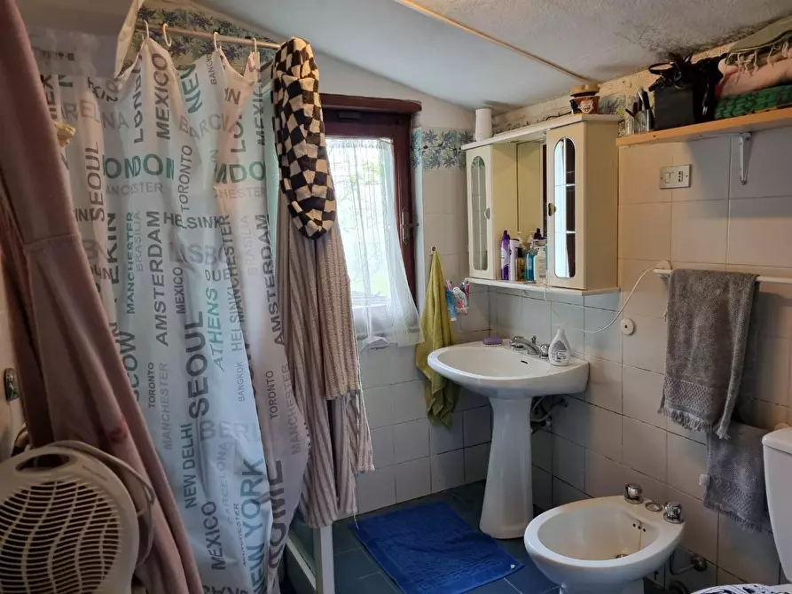 Immagine 25 di Casa indipendente in vendita  a Massa