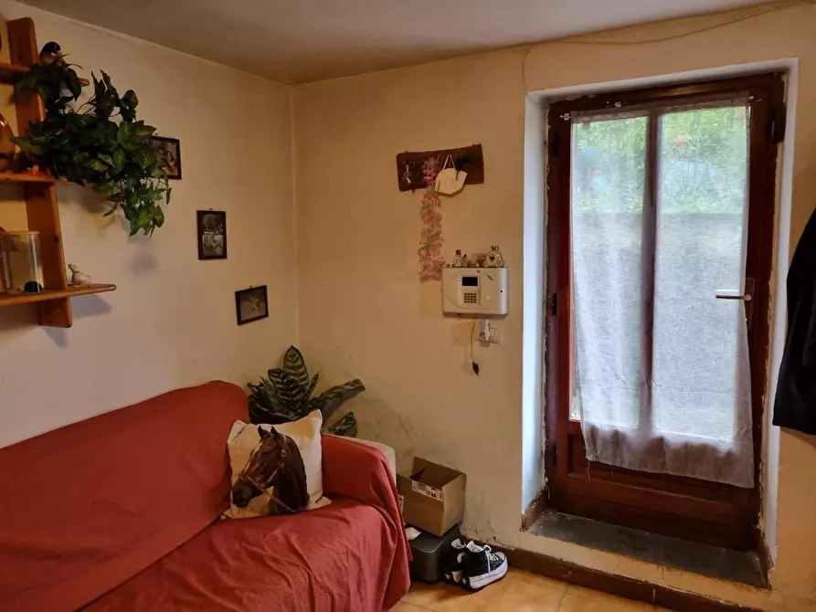 Immagine 17 di Casa indipendente in vendita  a Massa