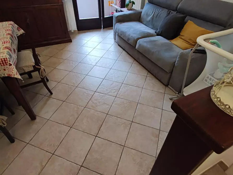 Immagine 4 di Appartamento in vendita  a Massa