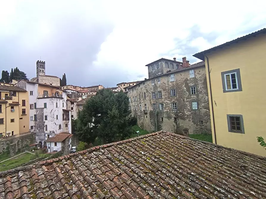 Immagine 28 di Mansarda in vendita  a Barga