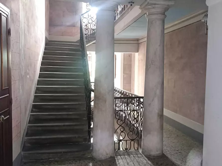 Immagine 7 di Mansarda in vendita  a Barga