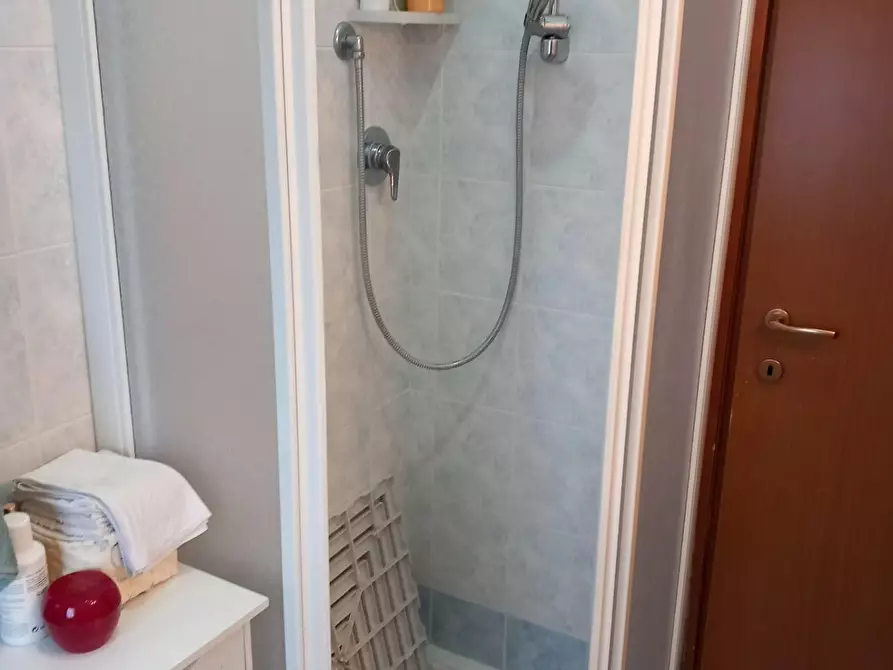 Immagine 6 di Appartamento in vendita  a Santa Maria A Monte