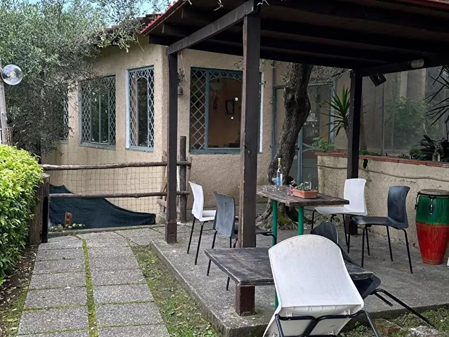 Immagine 6 di Casa bifamiliare in vendita  a Massa