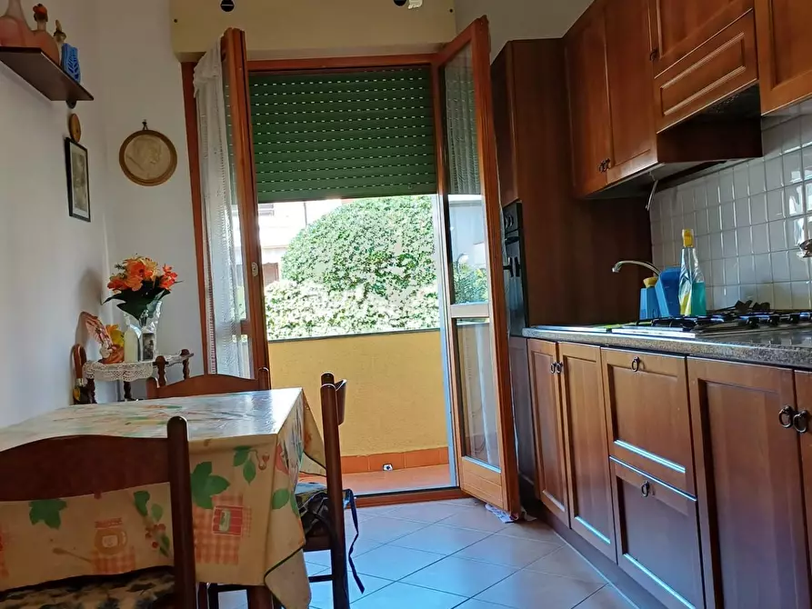 Immagine 5 di Appartamento in vendita  a Massa