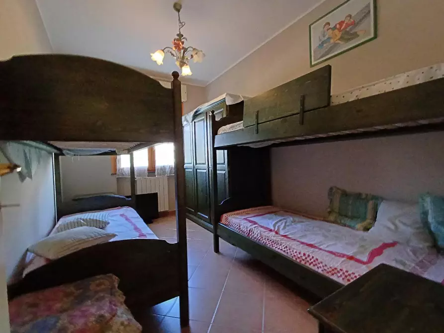 Immagine 12 di Appartamento in vendita  a Massa