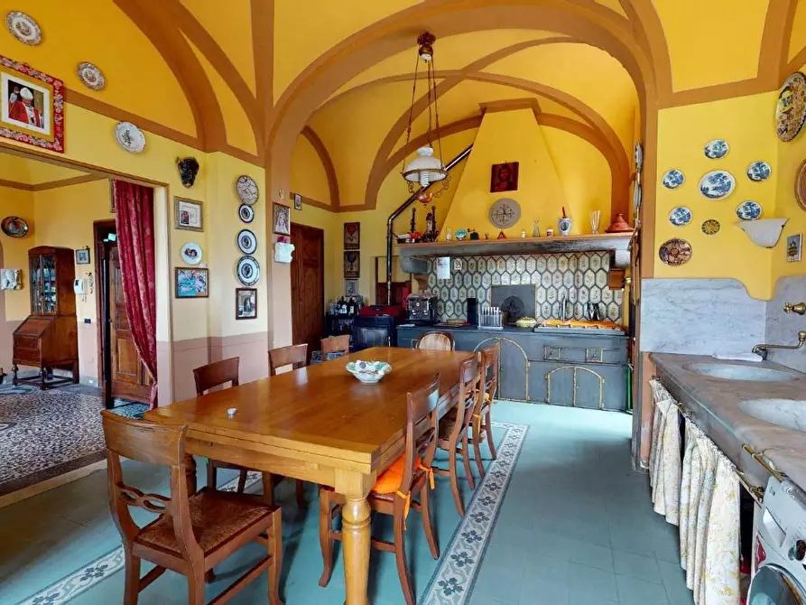 Immagine 5 di Immobile di prestigio in vendita  a Cascina