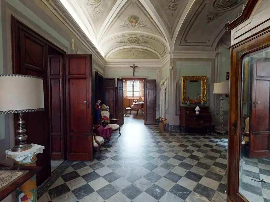 Immagine 6 di Immobile di prestigio in vendita  a Cascina