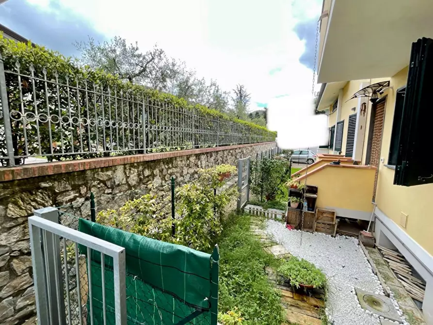 Immagine 26 di Appartamento in vendita  a Massarosa