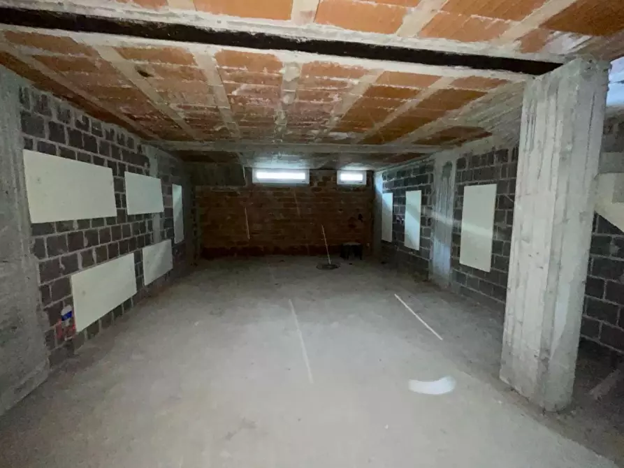 Immagine 25 di Appartamento in vendita  a Massarosa