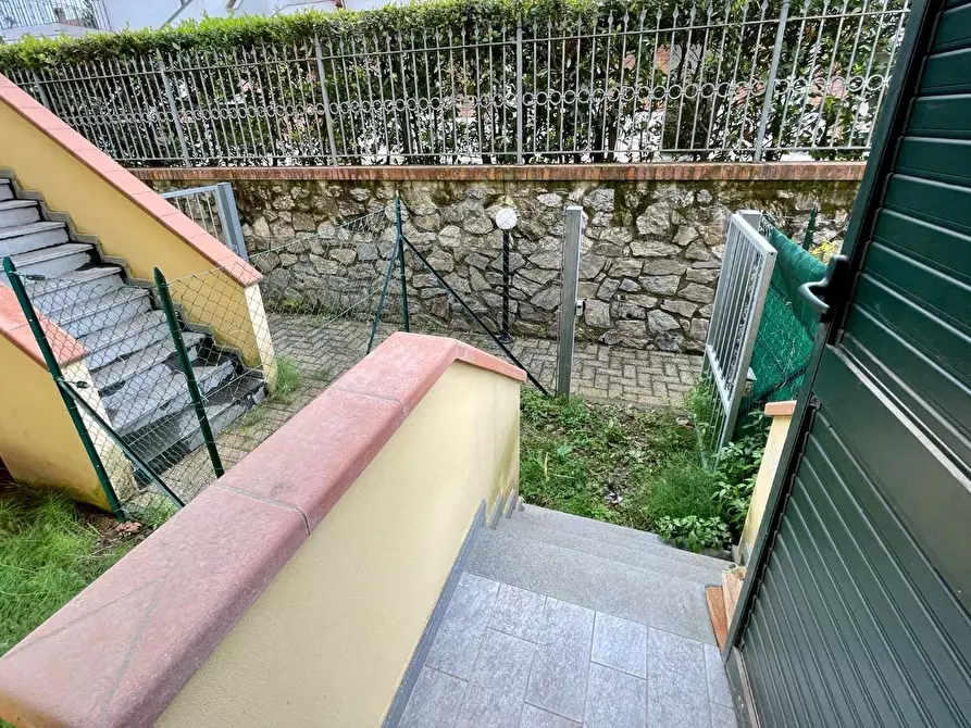 Immagine 17 di Appartamento in vendita  a Massarosa