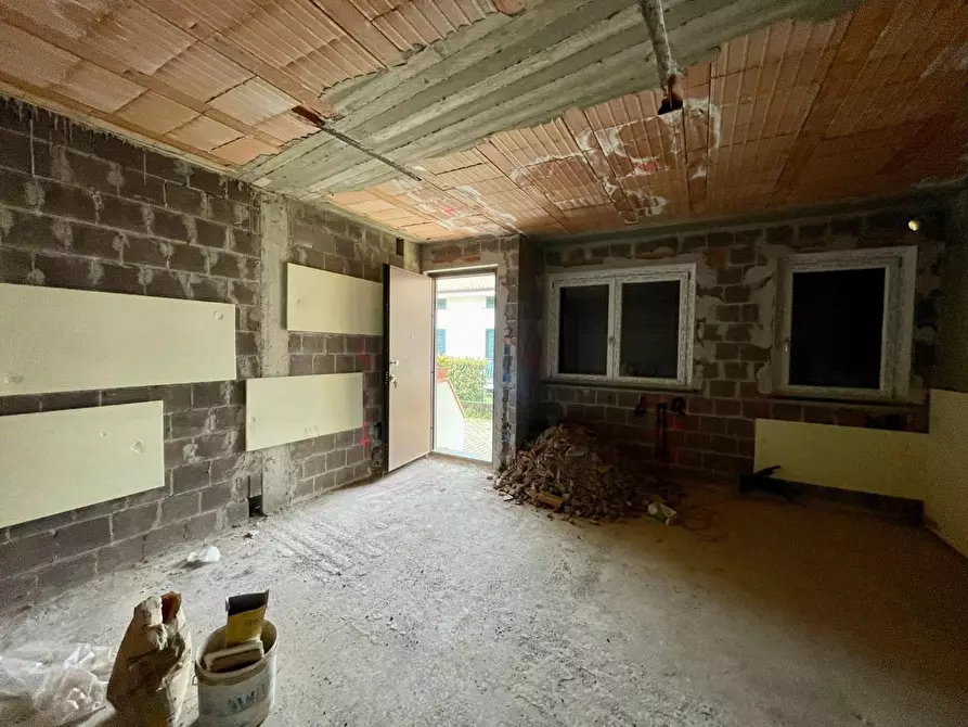 Immagine 8 di Appartamento in vendita  a Massarosa