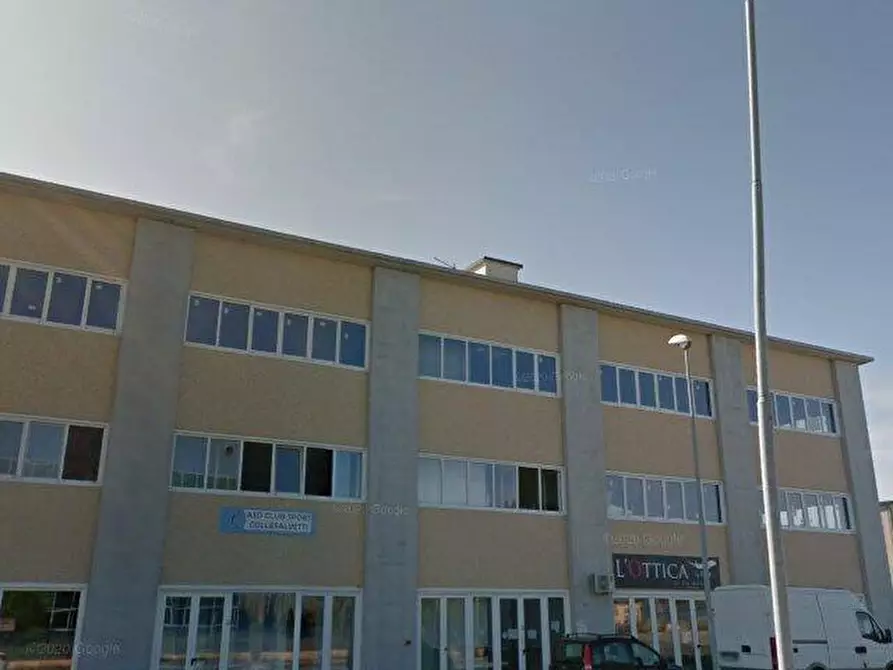 Immagine 4 di Locale commerciale in vendita  a Collesalvetti