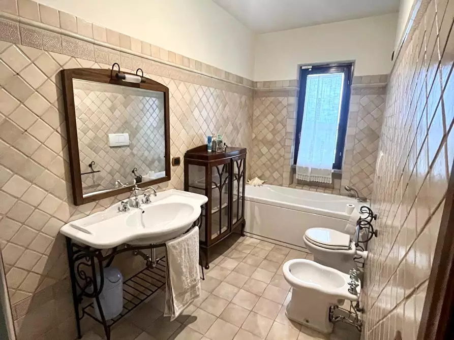 Immagine 14 di Casa trifamiliare in vendita  a Montignoso