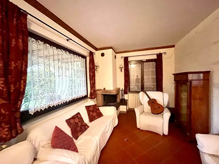 Immagine 7 di Casa trifamiliare in vendita  a Montignoso