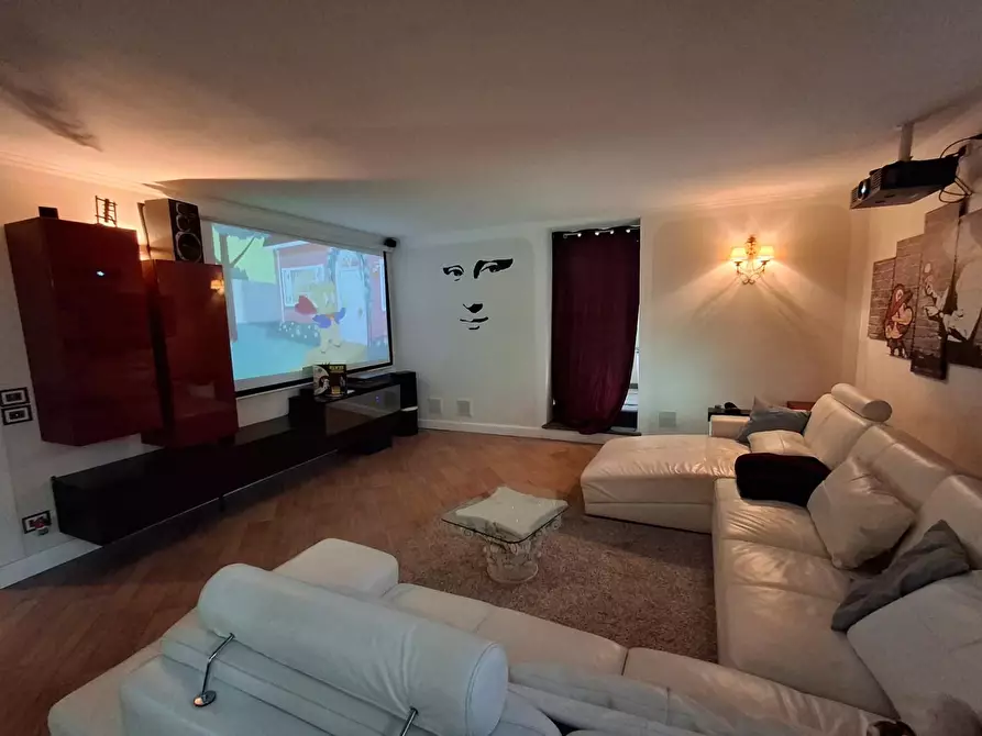 Immagine 16 di Appartamento in vendita  a Capraia E Limite