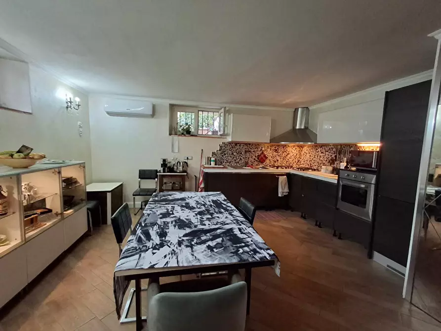 Immagine 14 di Appartamento in vendita  a Capraia E Limite