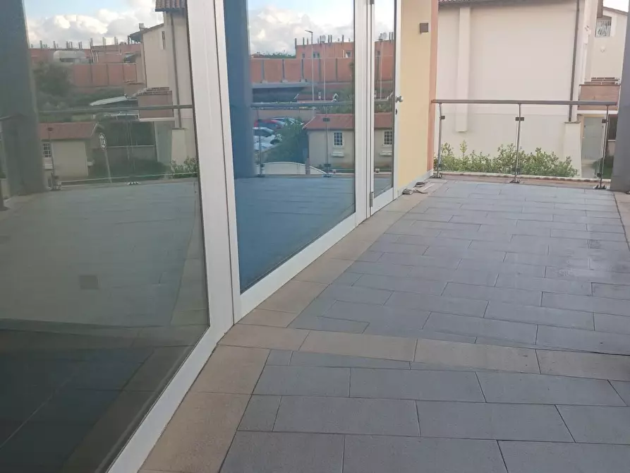 Immagine 6 di Locale commerciale in affitto  a Bientina