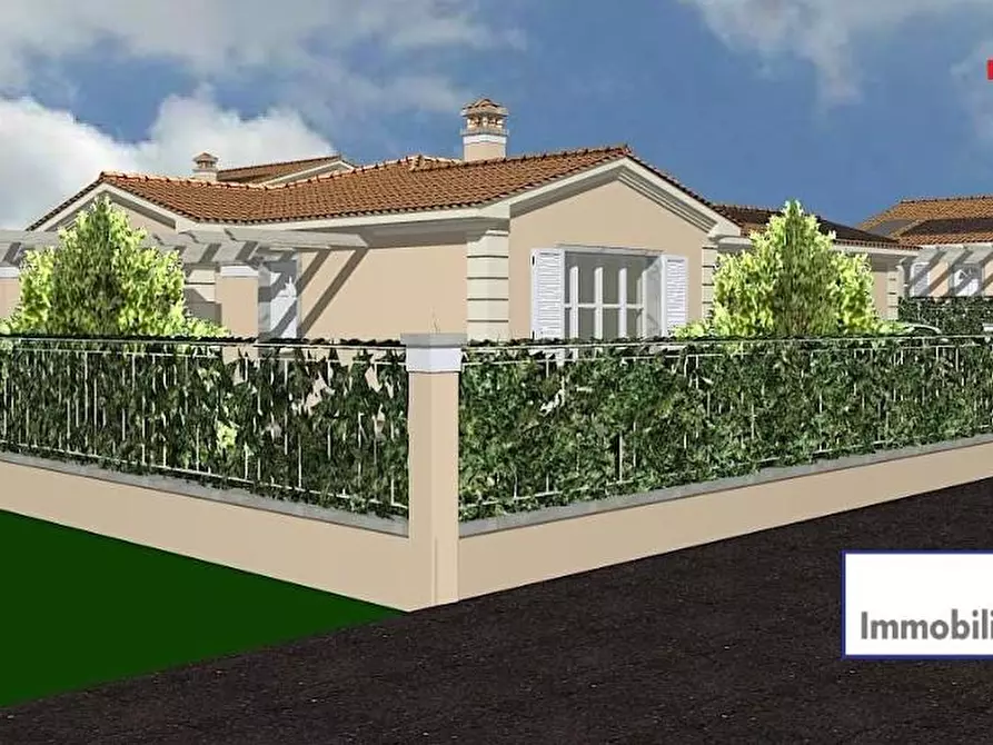 Immagine 9 di Casa indipendente in vendita  a Ortonovo