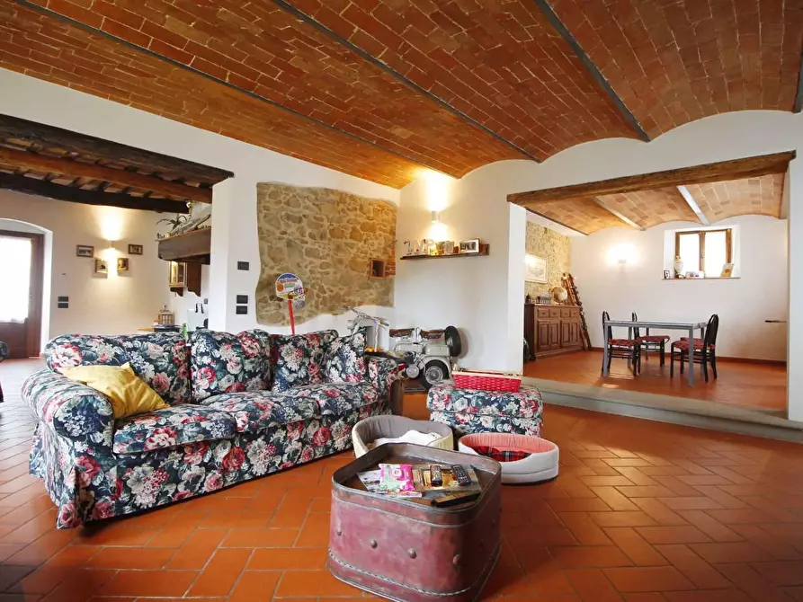 Immagine 7 di Casa colonica in vendita  a Vinci