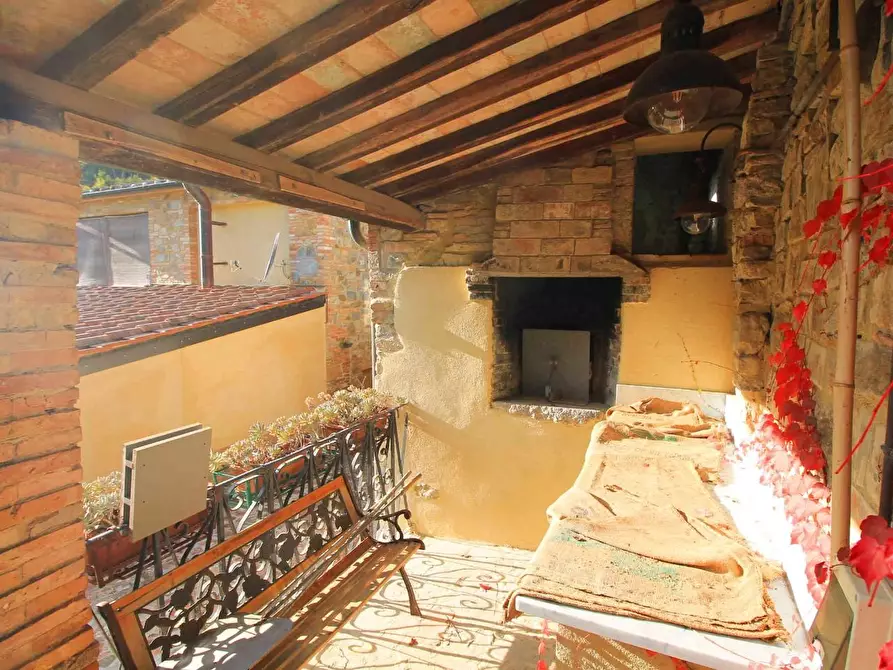 Immagine 10 di Casa colonica in vendita  a Montaione