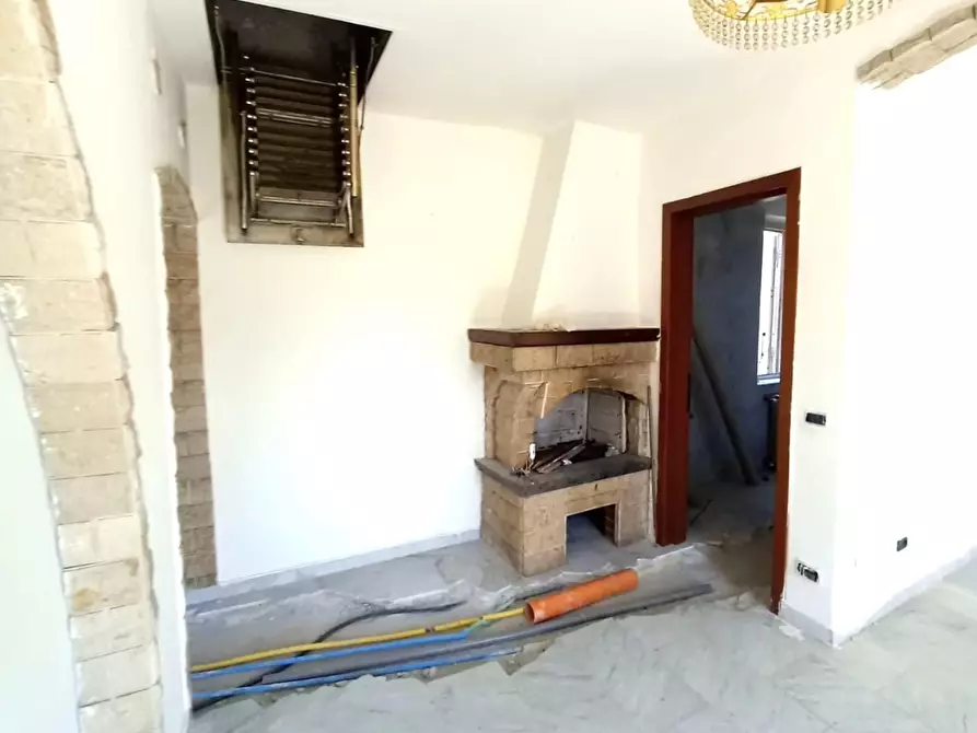 Immagine 10 di Appartamento in vendita  a Carrara