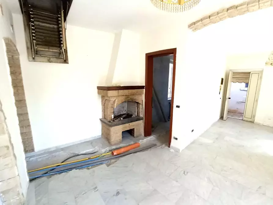 Immagine 11 di Appartamento in vendita  a Carrara