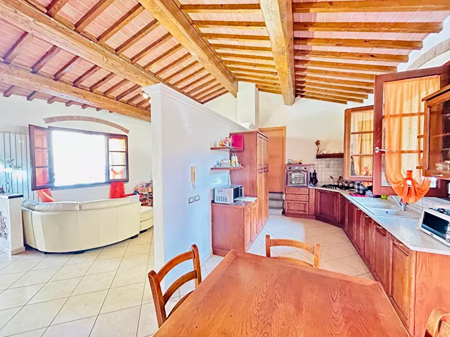 Immagine 3 di Villa in vendita  a Empoli