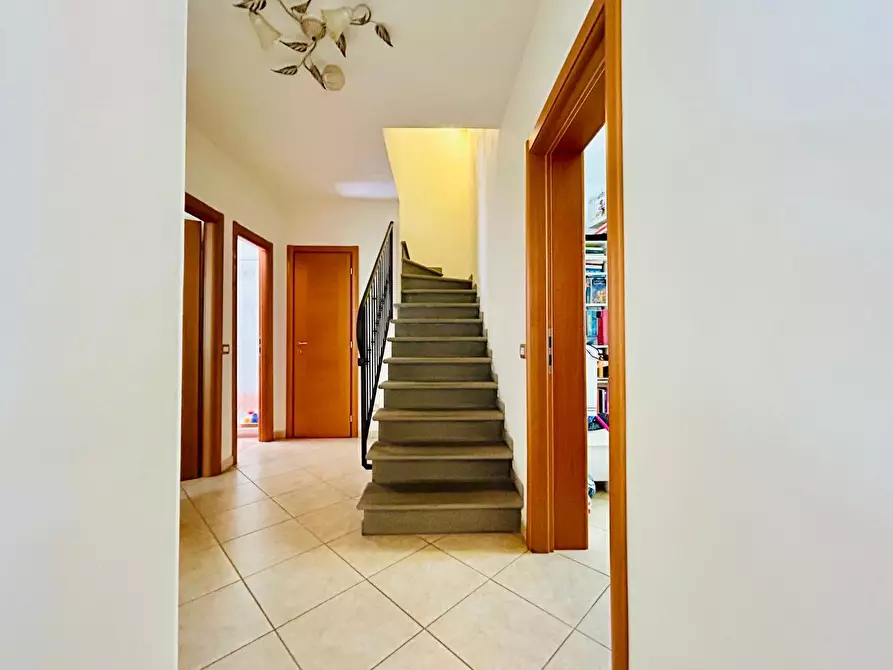 Immagine 9 di Villa in vendita  a Empoli