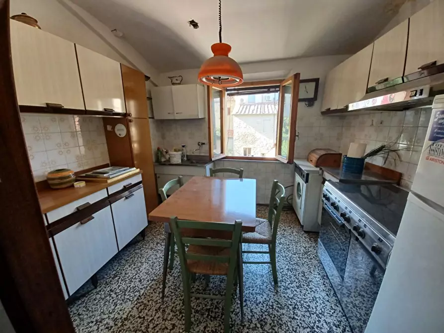 Immagine 7 di Appartamento in vendita  a Colle Di Val D'elsa