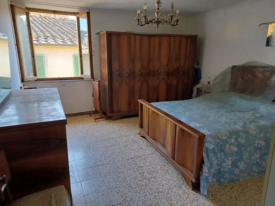 Immagine 11 di Appartamento in vendita  a Colle Di Val D'elsa