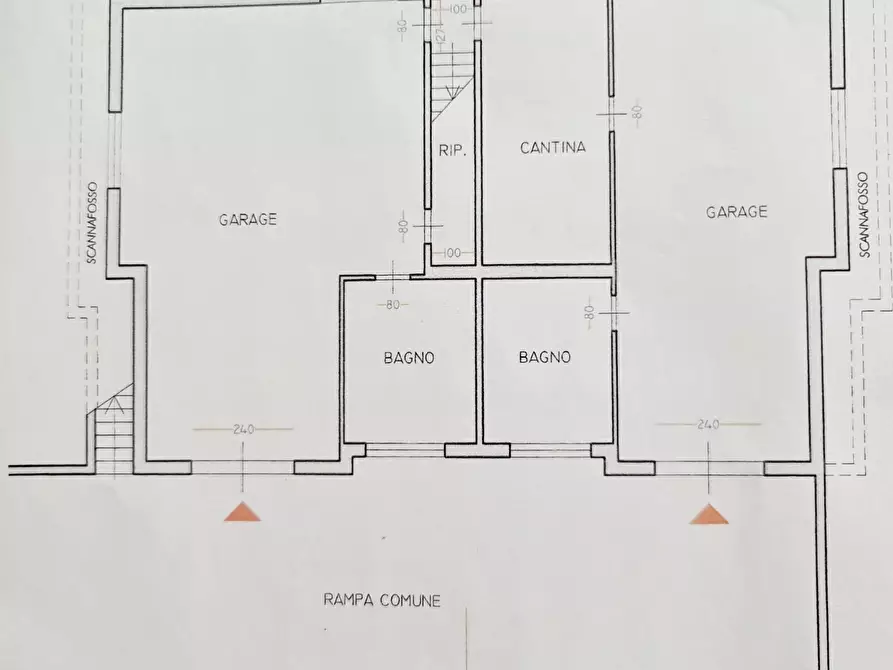 Immagine 21 di Villa in vendita  a San Gimignano