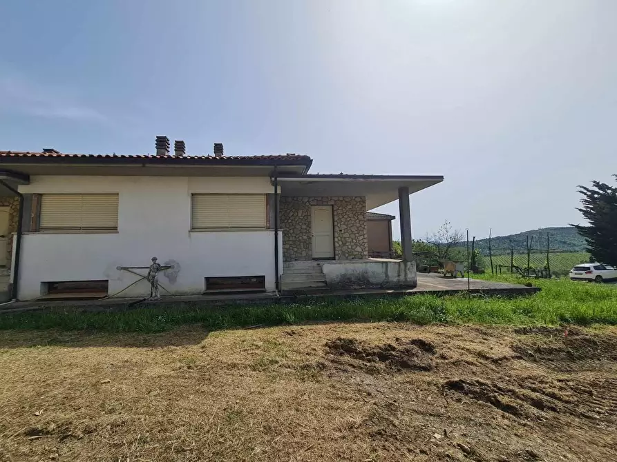 Immagine 4 di Villa in vendita  a San Gimignano