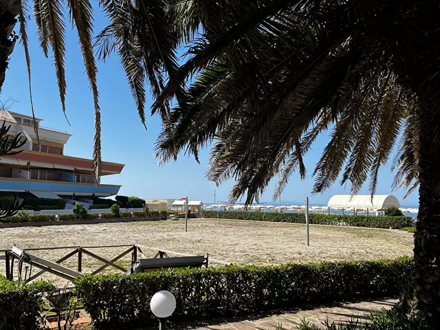 Immagine 8 di Appartamento in vendita  a Livorno