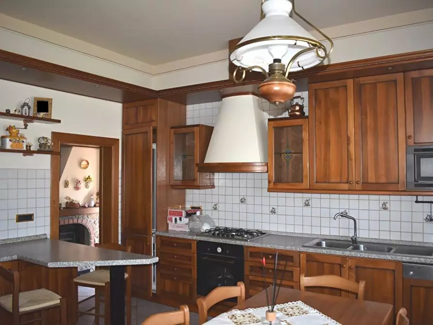 Immagine 4 di Villa in vendita  a Certaldo