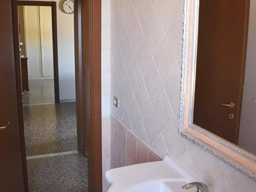 Immagine 12 di Villa in vendita  a Certaldo