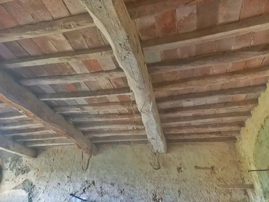 Immagine 10 di Deposito in vendita  a Montespertoli