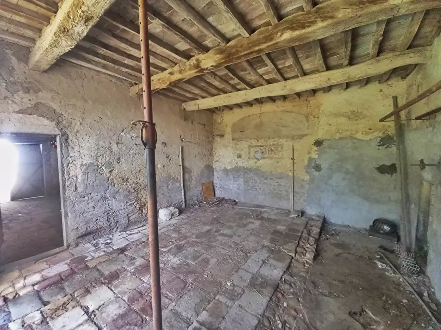 Immagine 8 di Deposito in vendita  a Montespertoli