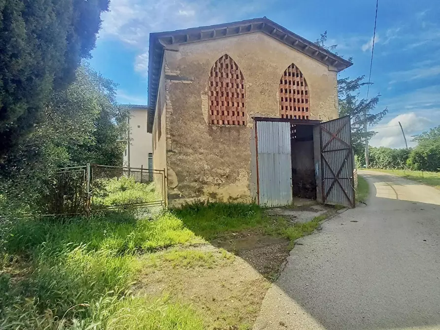 Immagine 19 di Deposito in vendita  a Montespertoli